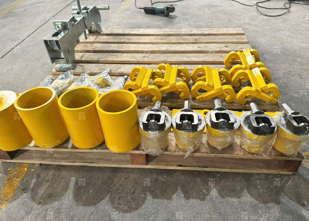 Forklift Attachments (Drum Lifter)